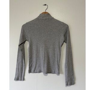 Gray Women's Long Sleeve Top